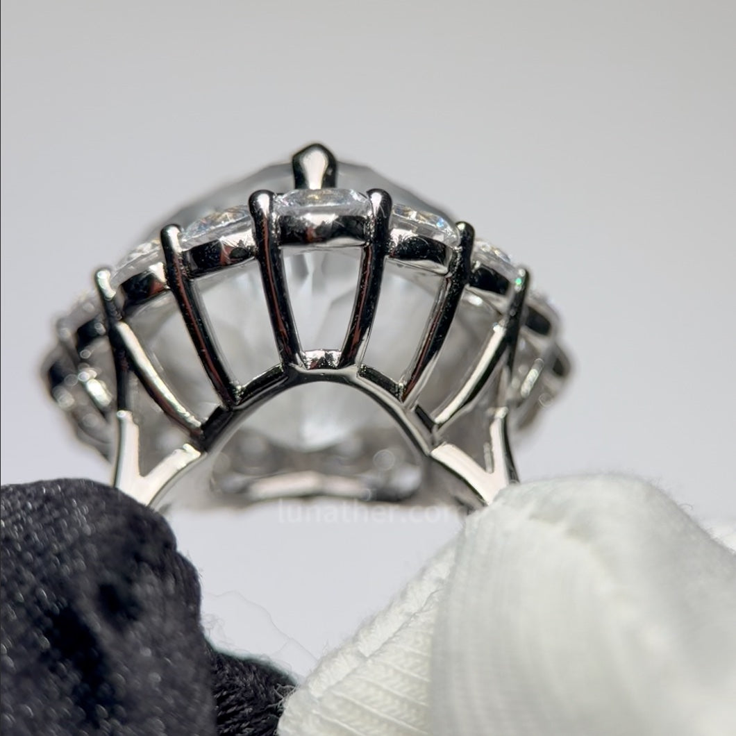 Lunather™ Amore Oversized Heart-Cut Clear Quartz Halo Ring